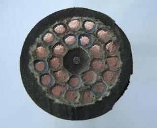 中间加钢丝抗拉卷筒专用电缆